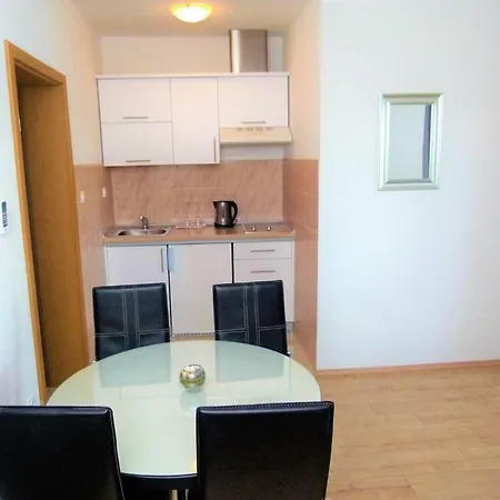 16725b Apartament *